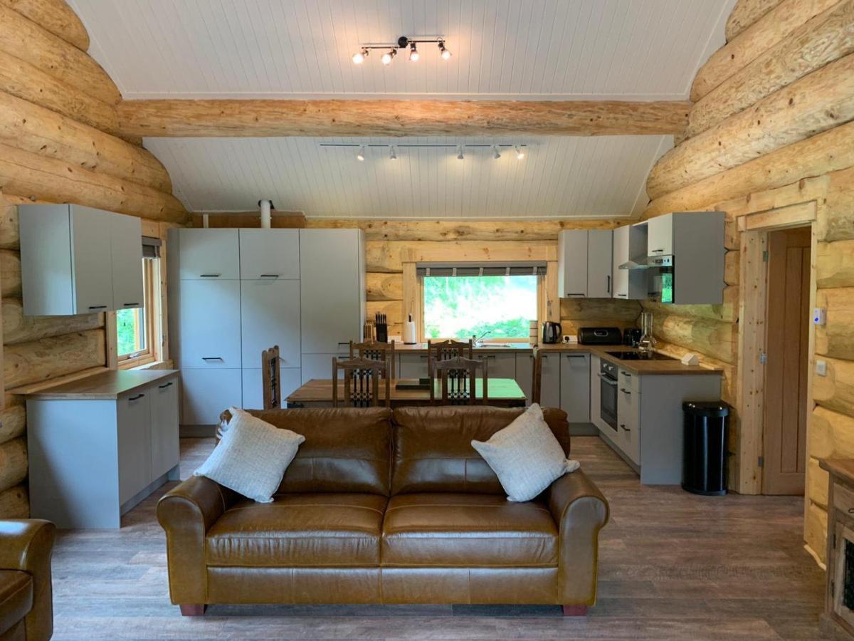 Ewes Water Log Cabins Langholm Luaran gambar