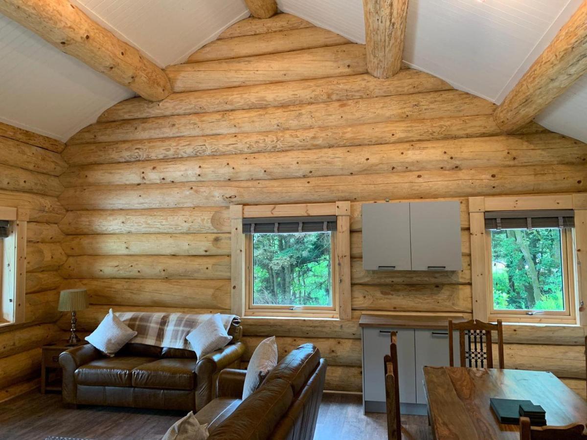 Ewes Water Log Cabins Langholm Luaran gambar