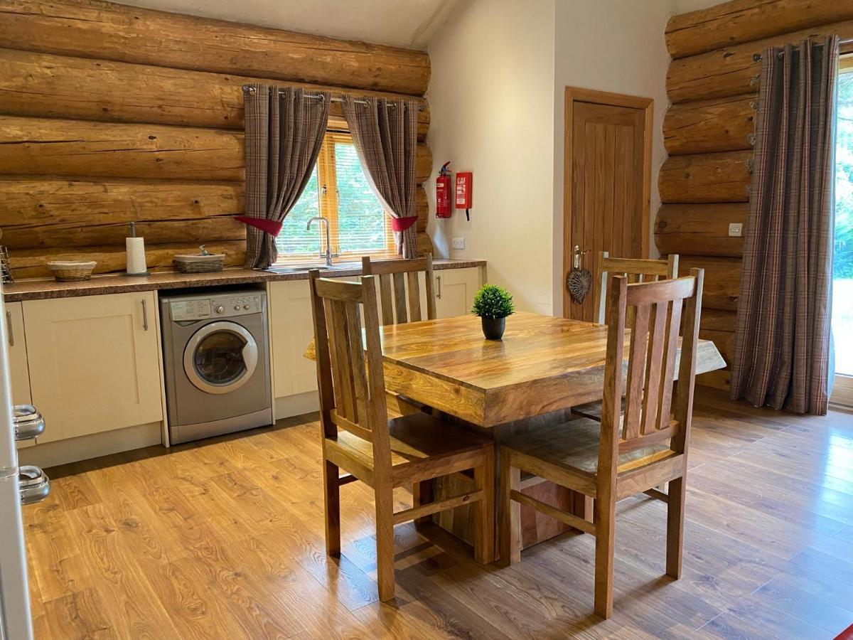 Ewes Water Log Cabins Langholm Luaran gambar