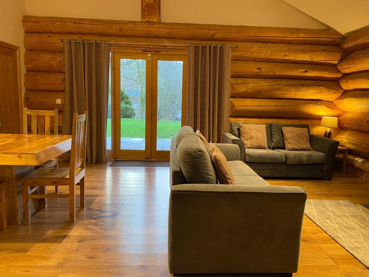 Ewes Water Log Cabins Langholm Luaran gambar
